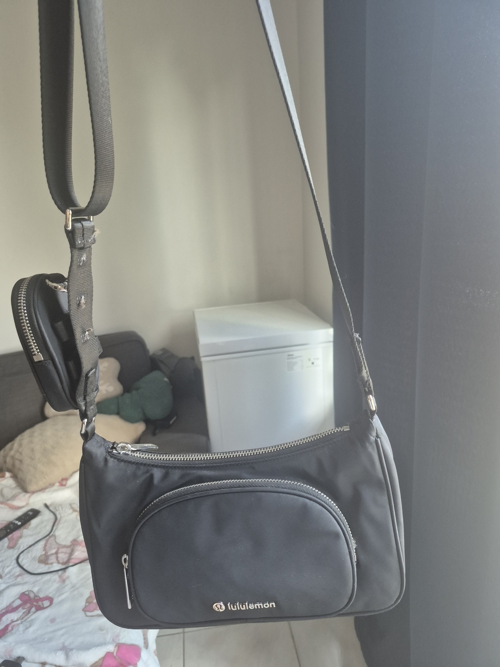 lululemon athletica Black Nylon Messenger Crossbody